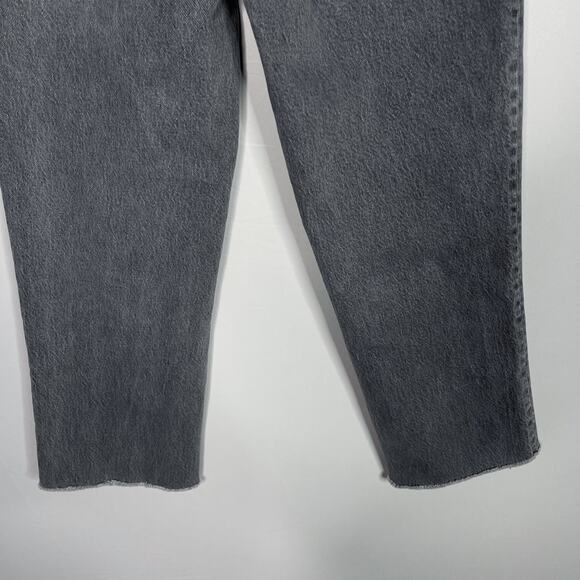 Abercrombie and Fitch Size 28 Gray The 90s Straight Ultra High Rise Jeans Fray - Picture 6 of 7